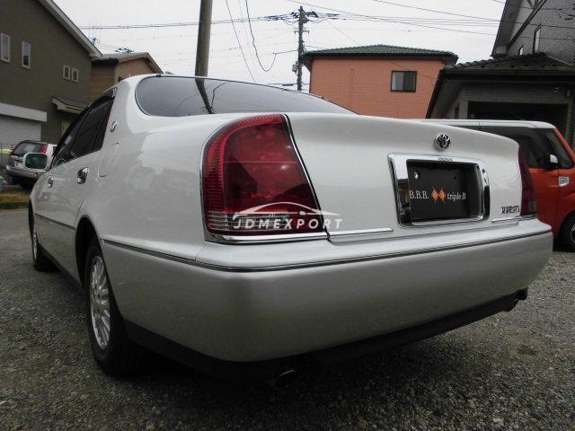 Toyota Crown Majesta 2001 thumbnail 13