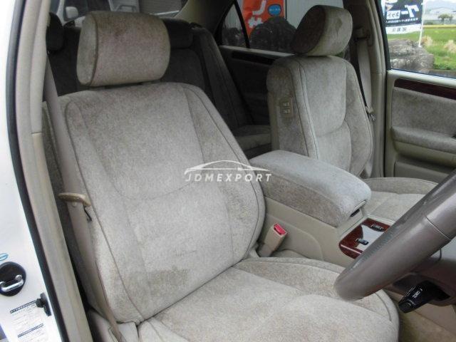 Toyota Crown Majesta 2001 thumbnail 4