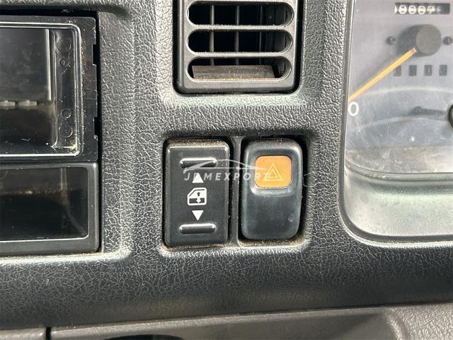Mazda Titan 1997 thumbnail 35