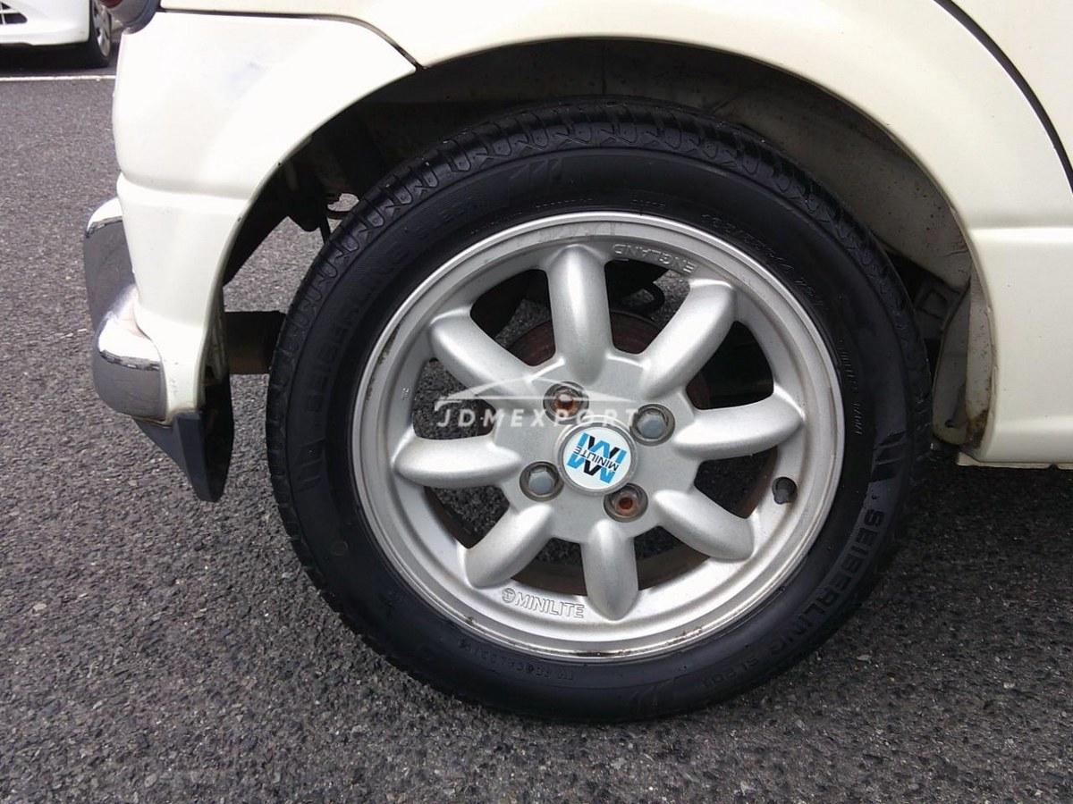 Daihatsu Mira Gino 2000 thumbnail 15