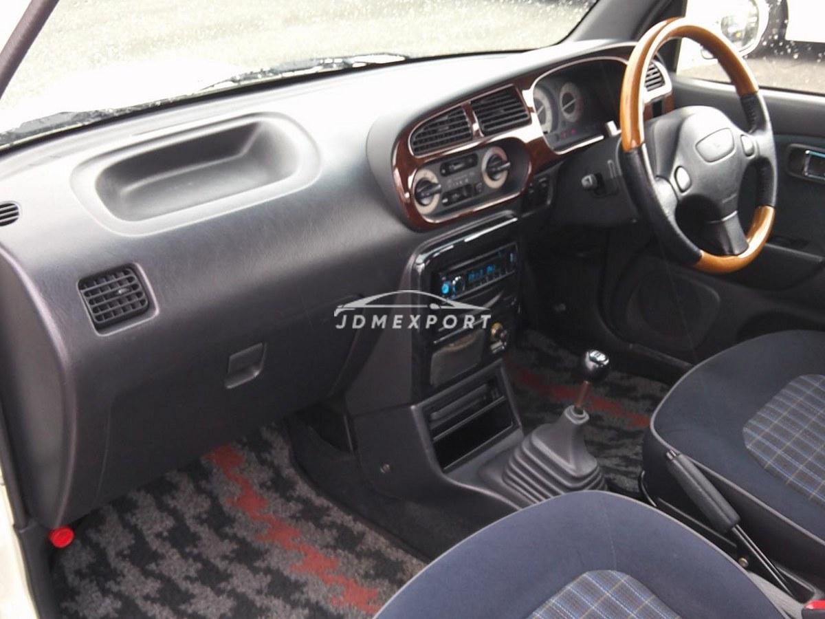 Daihatsu Mira Gino 2000 thumbnail 32