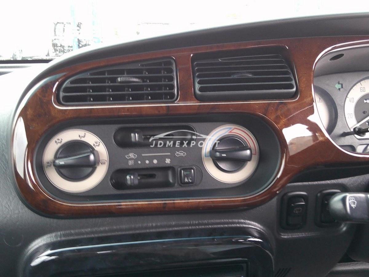 Daihatsu Mira Gino 2000 thumbnail 26