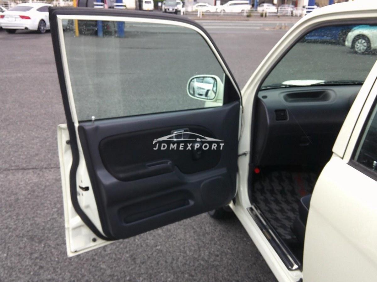Daihatsu Mira Gino 2000 thumbnail 31