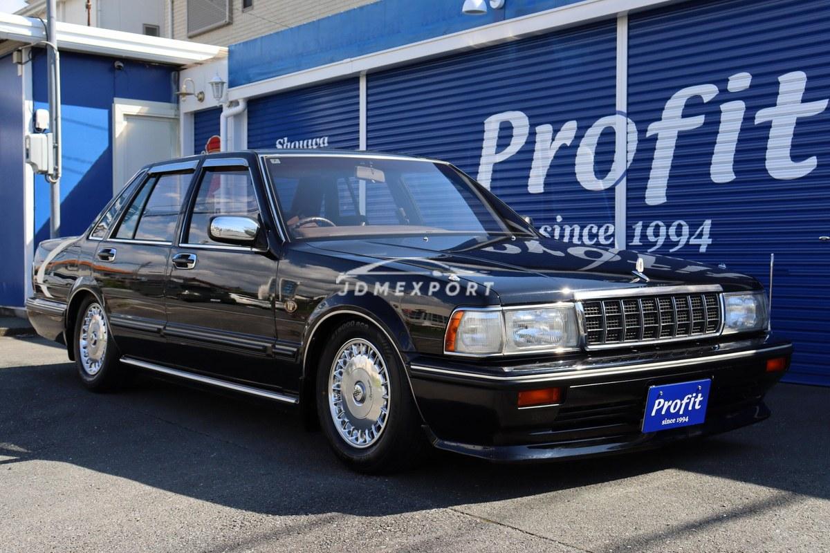 Nissan Cedric Sedan 1990