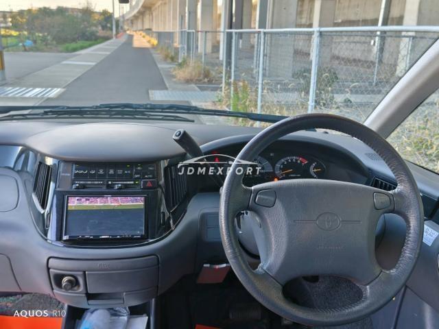 Toyota Estima 1998 thumbnail 3