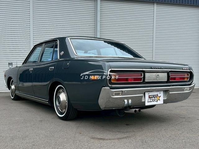 Nissan Gloria Van 1973 thumbnail 2