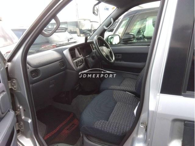 Daihatsu Atrai Wagon 2002 thumbnail 3