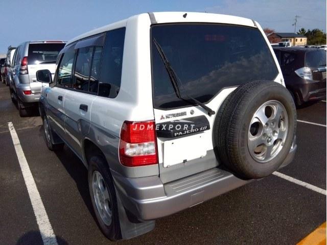 Mitsubishi Pajero iO 1999 thumbnail 2