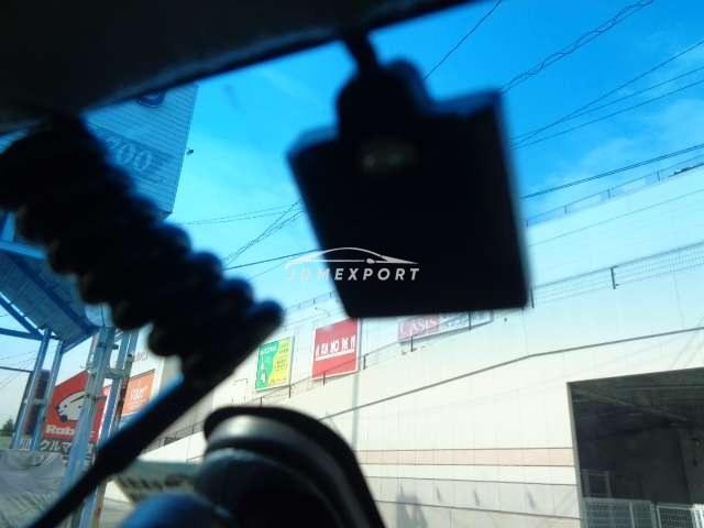 Isuzu MU 1999 thumbnail 16
