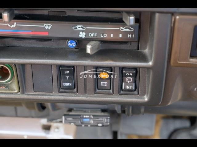 Toyota Land Cruiser 1987 thumbnail 31