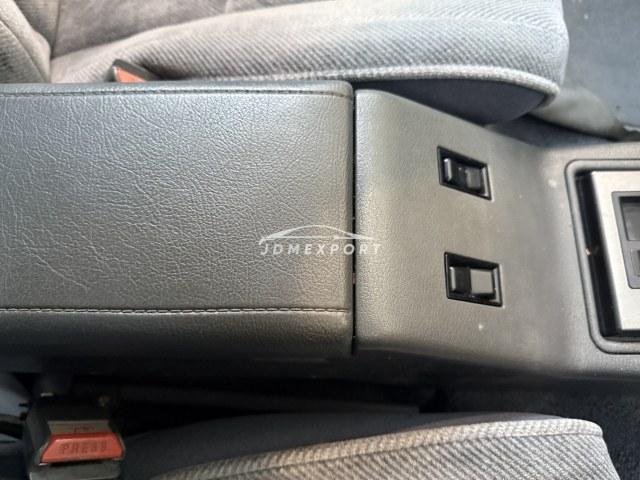 Toyota Mark II Wagon 1985 thumbnail 17