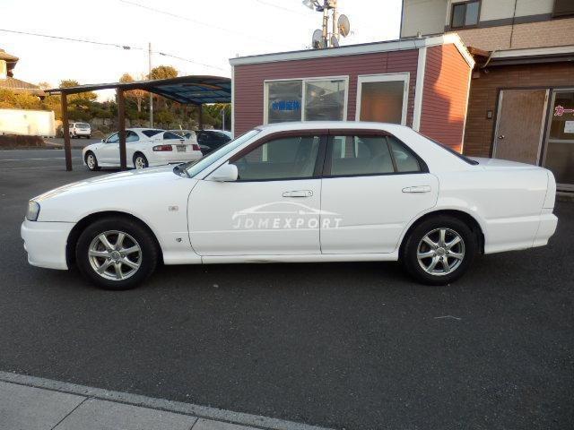 Nissan Skyline 2000 thumbnail 8