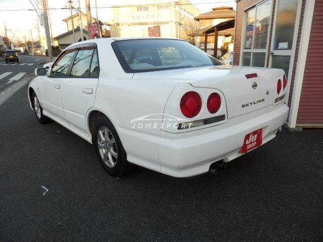 Nissan Skyline 2000 thumbnail 9