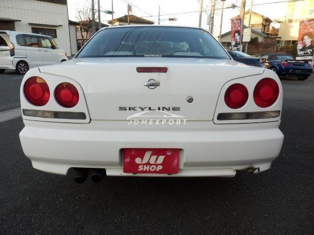 Nissan Skyline 2000 thumbnail 2
