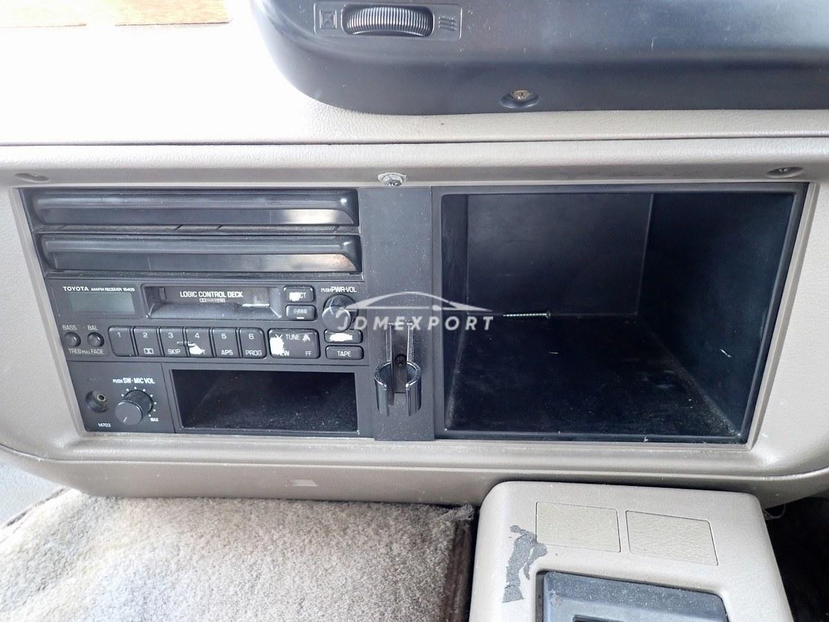 Toyota Coaster 1998 thumbnail 37