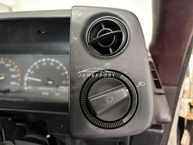 Toyota Corolla Levin 1983 thumbnail 25