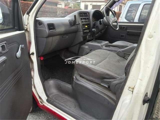 Nissan Serena 1995 thumbnail 6