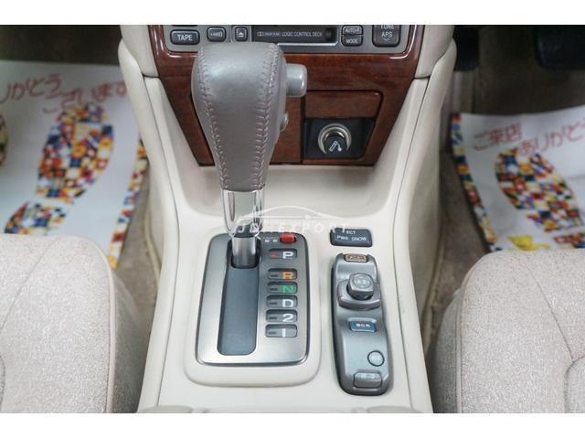 Toyota Progres 1999 thumbnail 17