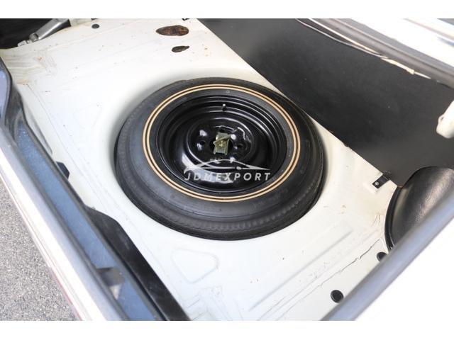 Nissan Laurel 1972 thumbnail 38