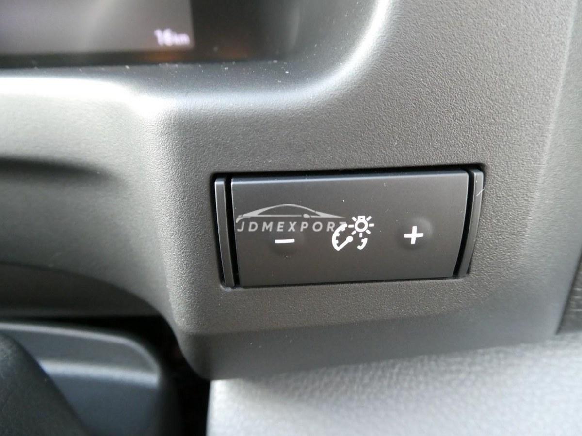Nissan NV200 Vanette Wagon thumbnail 43