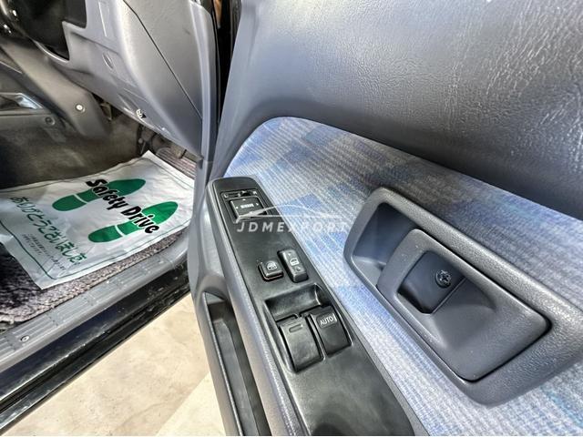 Toyota Hilux Sports Pick Up 2000 thumbnail 28