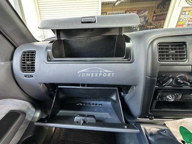 Toyota Hilux Sports Pick Up 2000 thumbnail 29