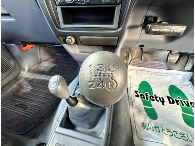 Toyota Hilux Sports Pick Up 2000 thumbnail 30