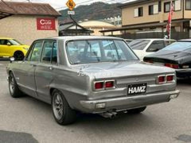 Nissan Skyline 1971 thumbnail 10