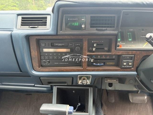 Toyota Crown 1983 thumbnail 17