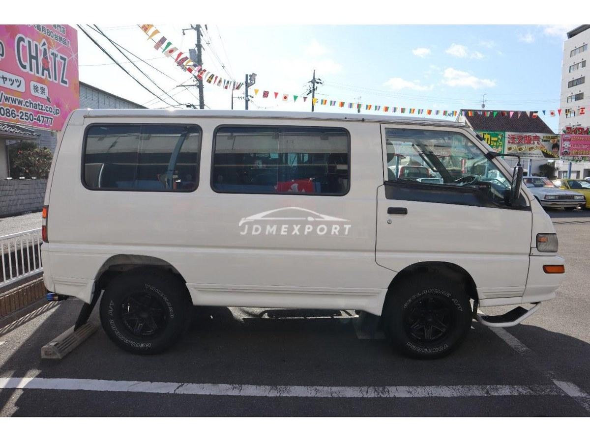 Mitsubishi Delica Starwagon 1998 thumbnail 3