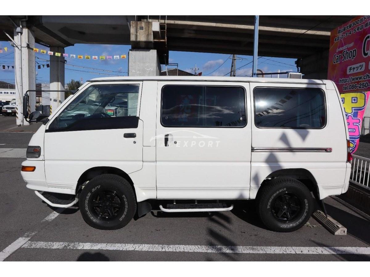 Mitsubishi Delica Starwagon 1998 thumbnail 4