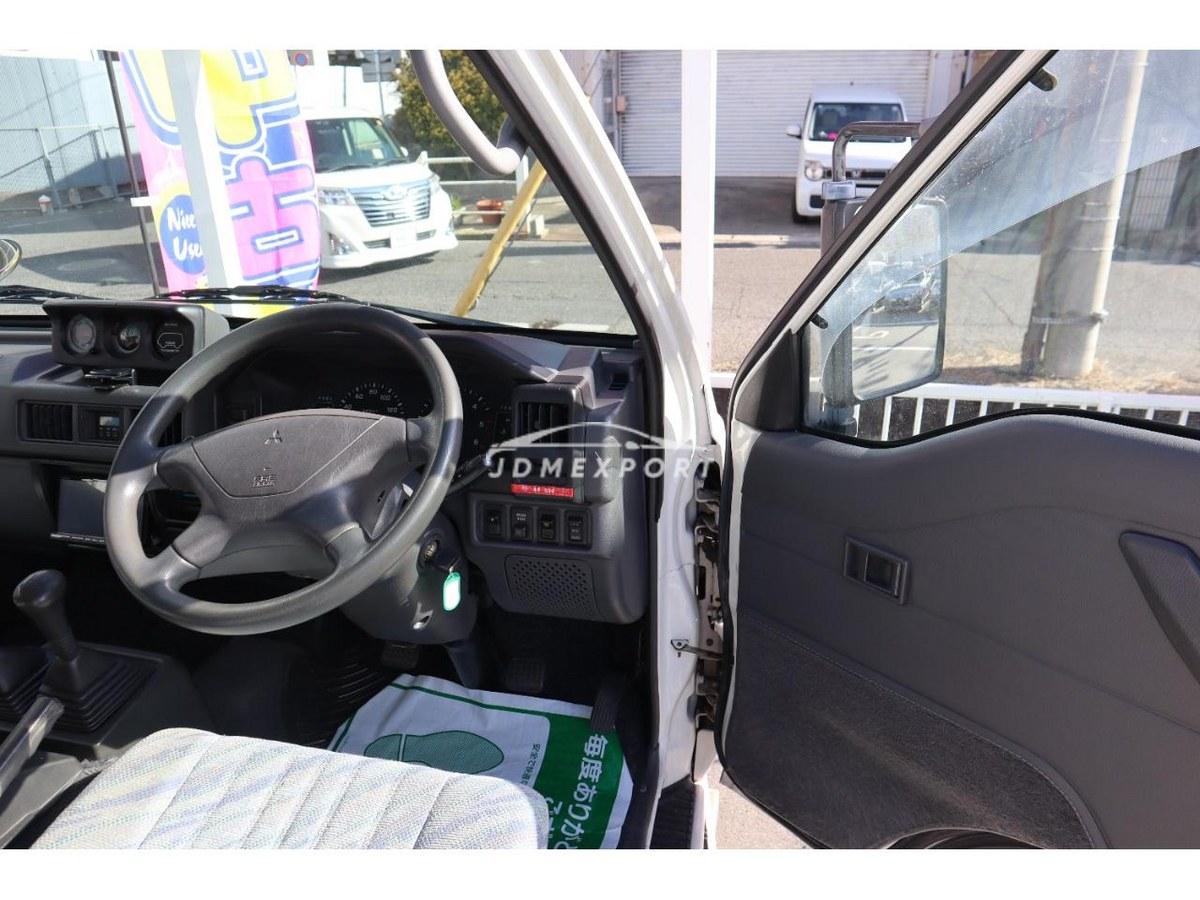 Mitsubishi Delica Starwagon 1998 thumbnail 37