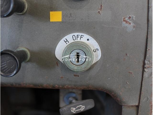 Mitsubishi Jeep 1975 thumbnail 28