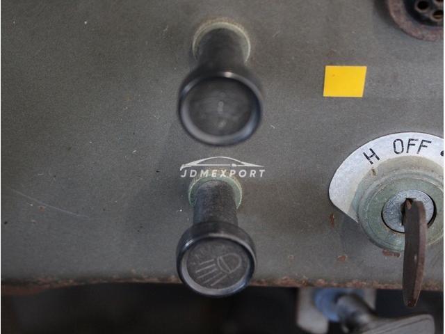 Mitsubishi Jeep 1975 thumbnail 34