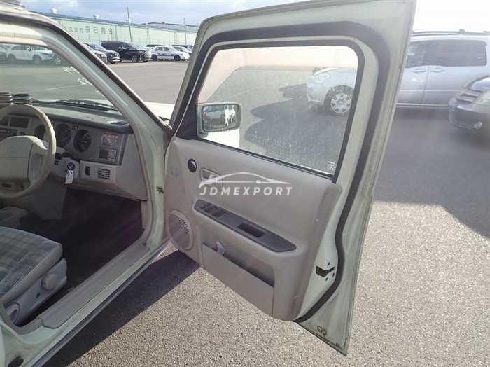 Nissan Rasheen 1996 thumbnail 23