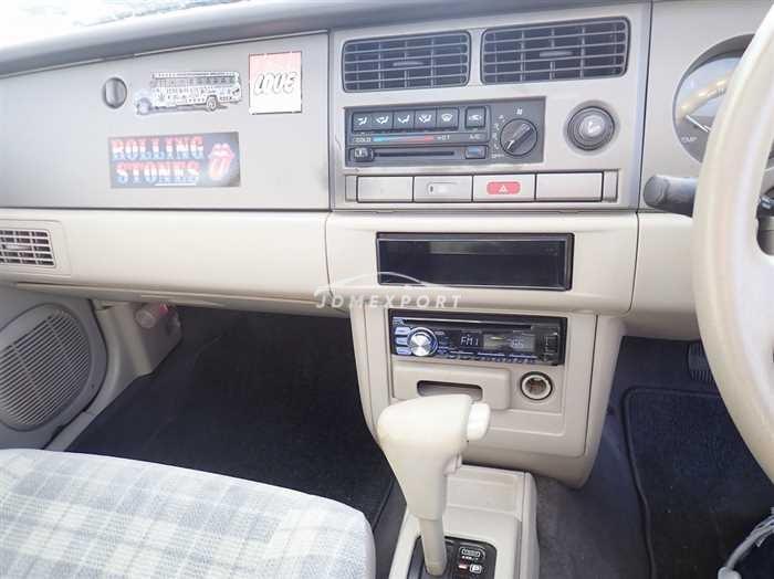 Nissan Rasheen 1996 thumbnail 25