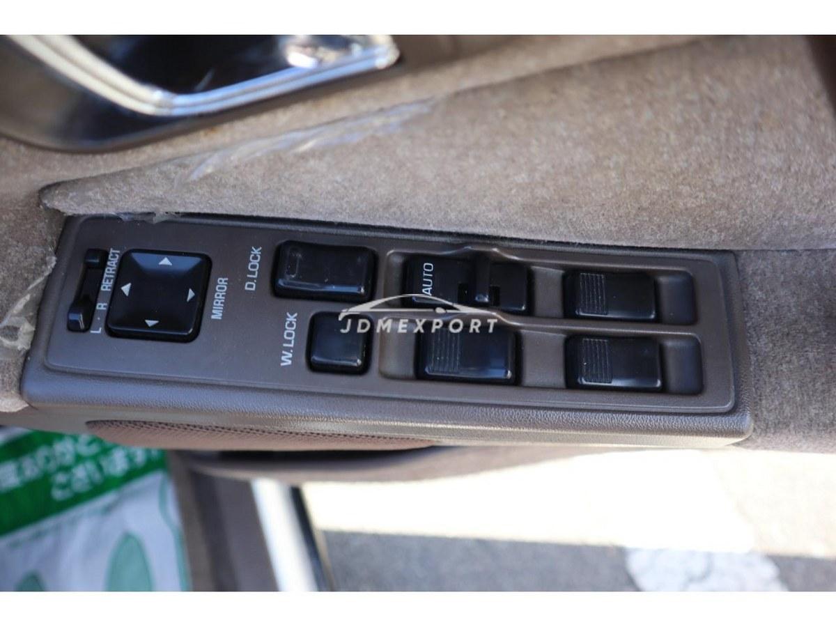 Toyota Crown 1987 thumbnail 30
