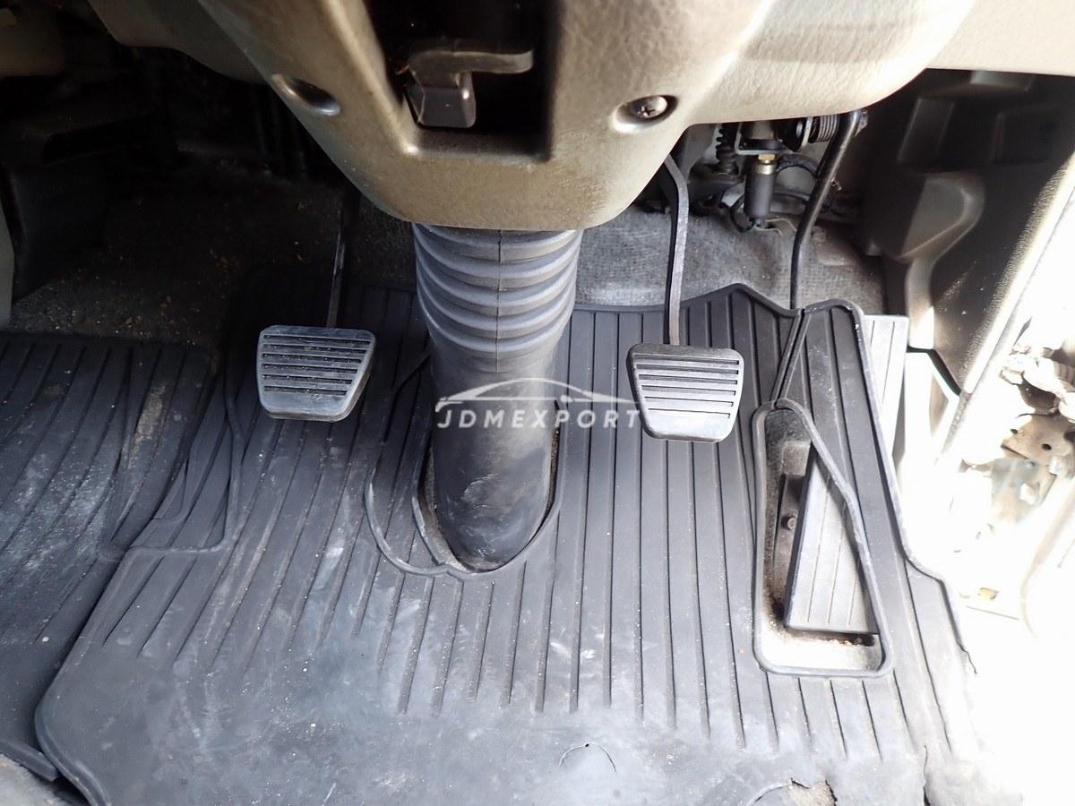 Mitsubishi Fuso Canter 1995 thumbnail 25