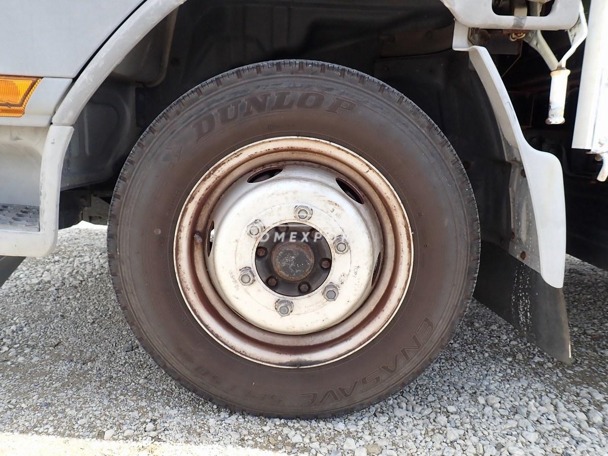 Mitsubishi Fuso Canter 1995 thumbnail 37