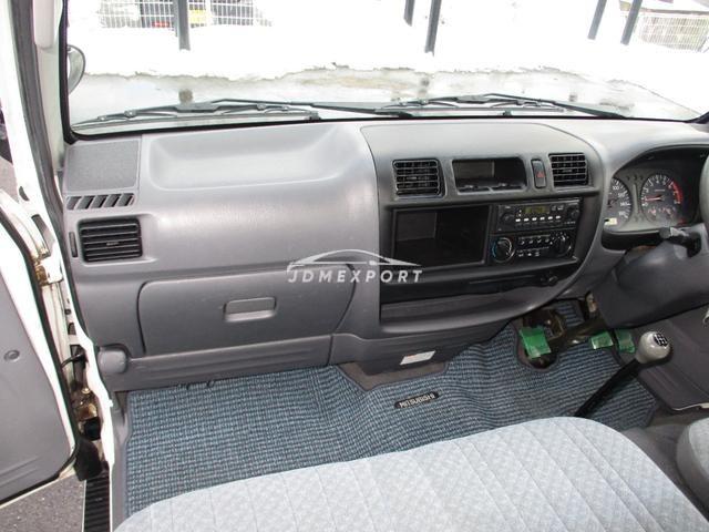 Mitsubishi Delica Truck 2001 thumbnail 19