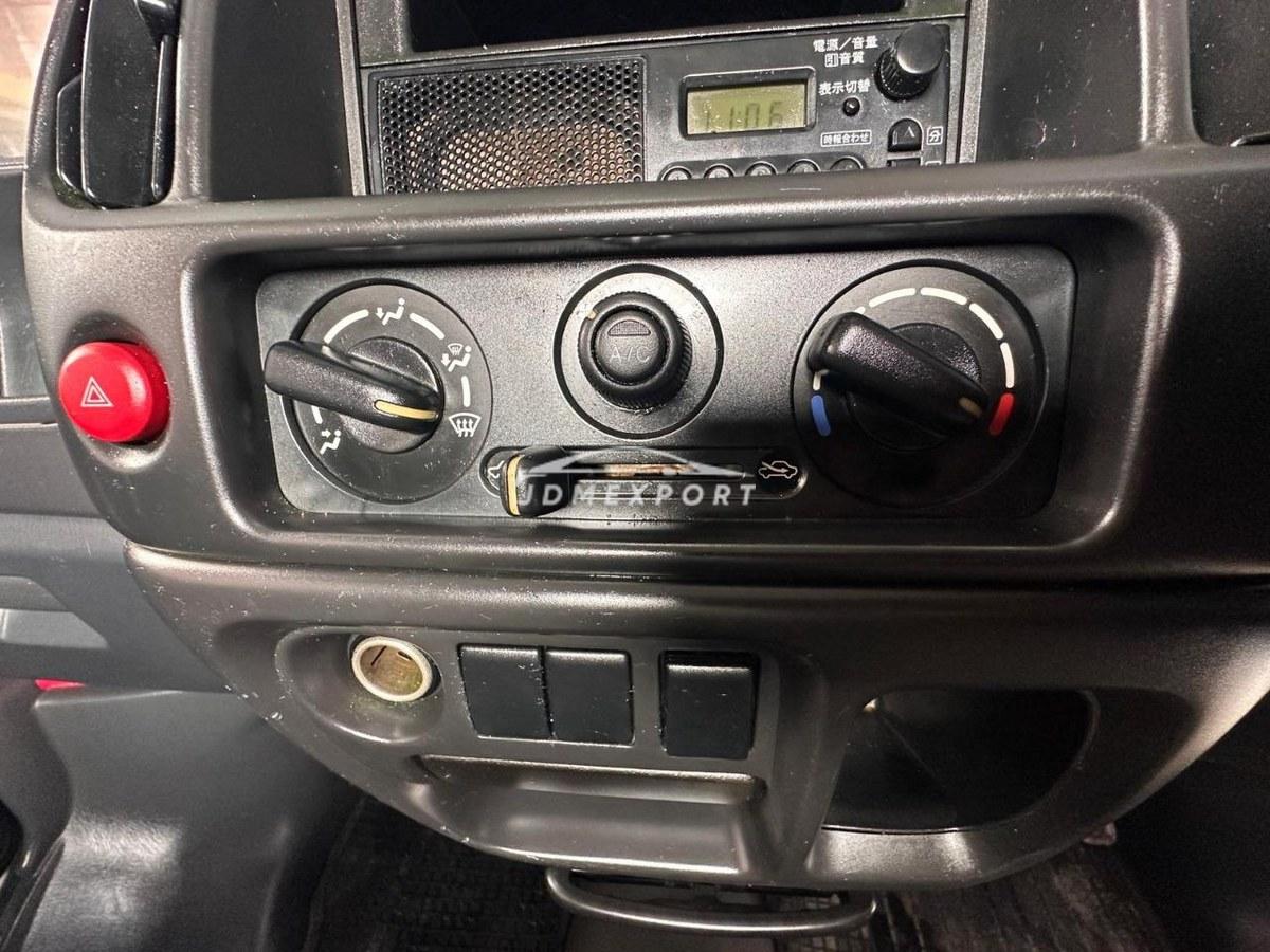 Suzuki Carry Truck 2001 thumbnail 32
