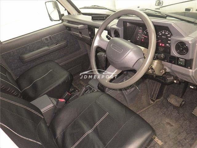 Toyota Land Cruiser 1999 thumbnail 4