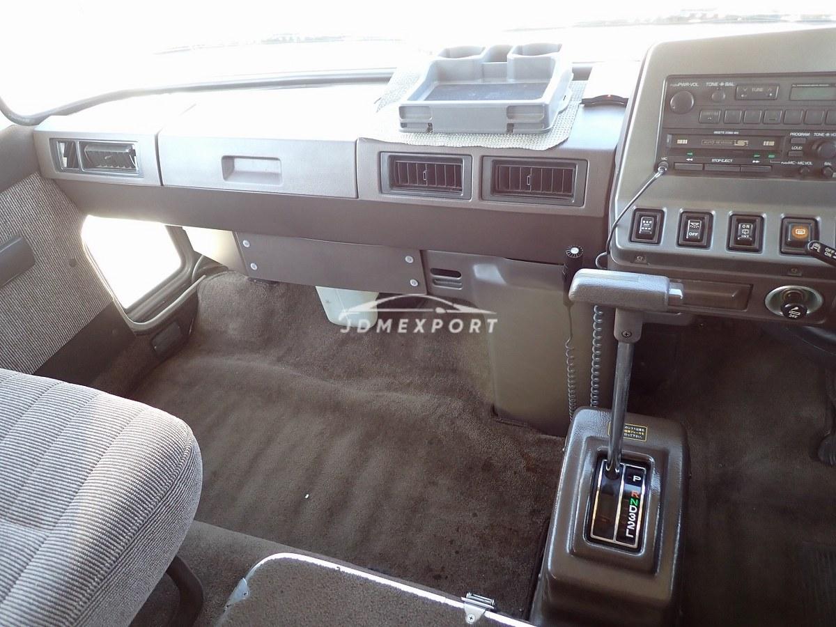 Toyota Coaster 1989 thumbnail 39
