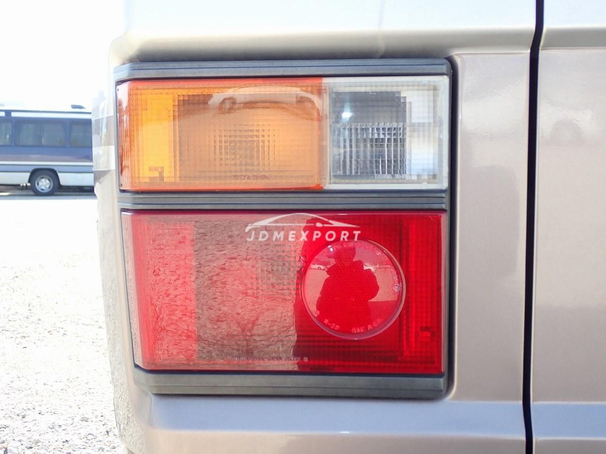 Toyota Coaster 1989 thumbnail 52