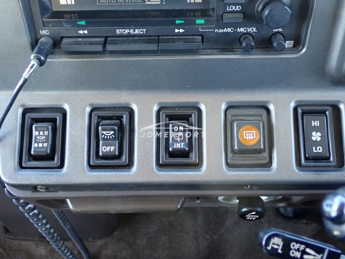 Toyota Coaster 1989 thumbnail 42
