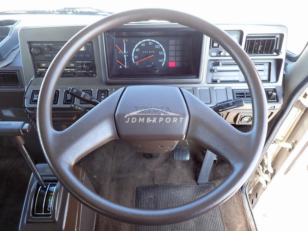 Toyota Coaster 1989 thumbnail 31