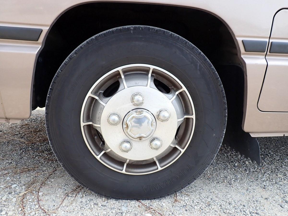 Toyota Coaster 1989 thumbnail 14