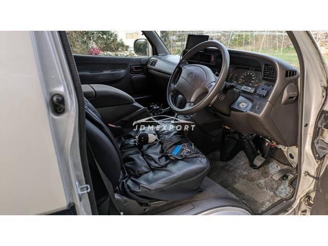 Toyota Hiace Wagon 1997 thumbnail 3