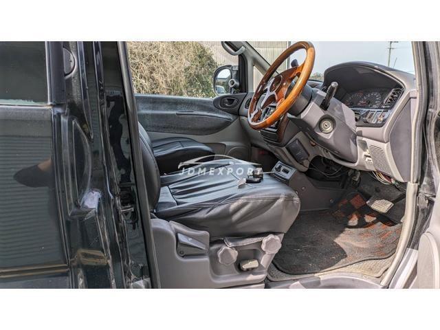 Mitsubishi Delica Spacegear 1998 thumbnail 3