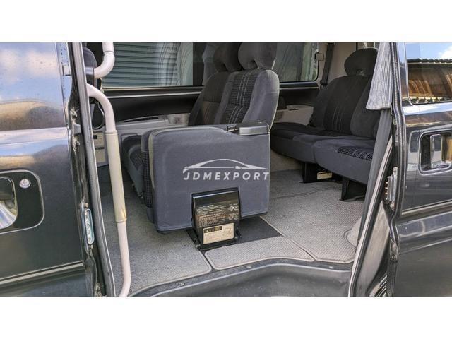 Mitsubishi Delica Spacegear 2001 thumbnail 6